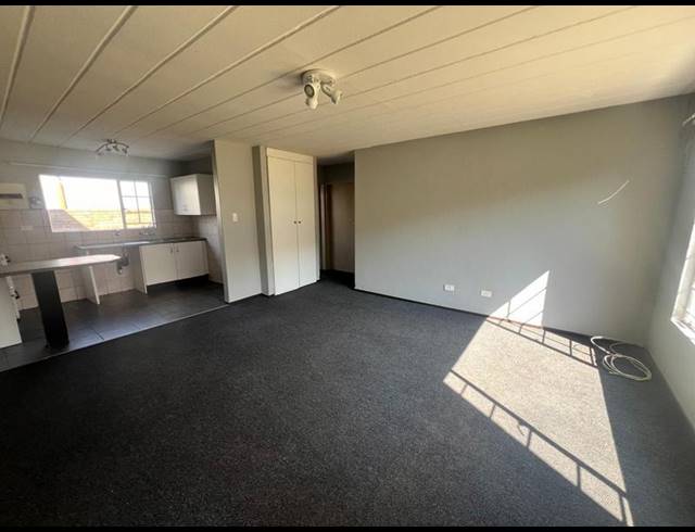 2 BEDROOM TOWNHOUSE FOR SALE IN BOKSBURG